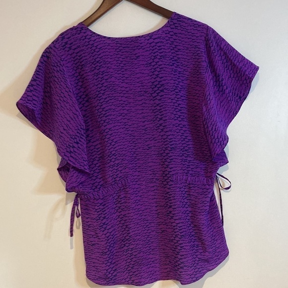 Central Park West 100% Silk Purple Snakeskin Print Blouse Size XXS - Picture 8 of 11